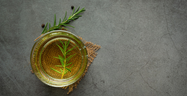 Rosemary-oil-for-hair-growth